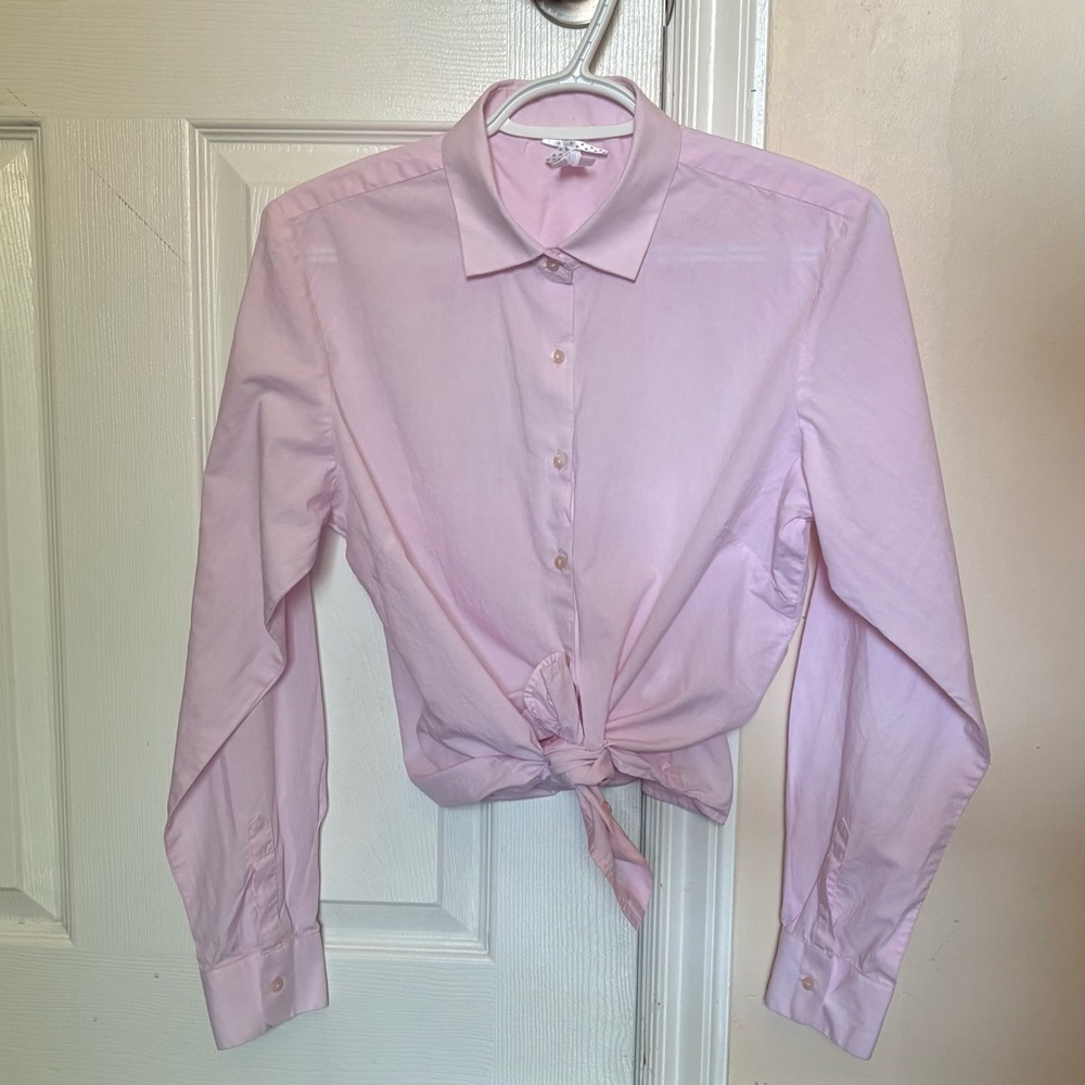Elegant Park Avenue Light Pink Button-Down Shirt